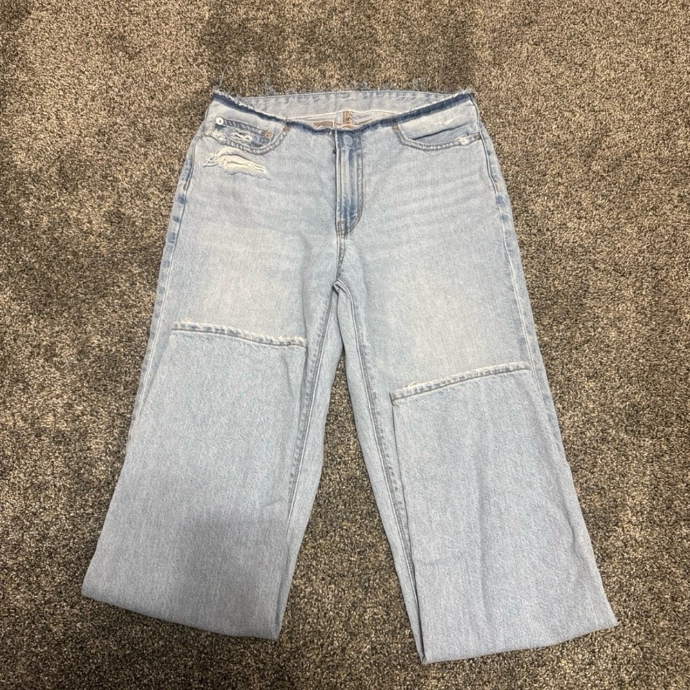 American Eagle Light Wash Denim